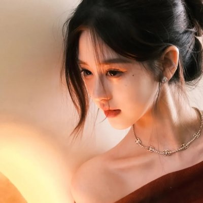 艳阳春色